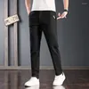 Pantalon masculin 2024 Fashion élégante Harajuku Slim Fit Ropa Hombre lâche décontractée All Match Sport Planches solides de jambe largement droite
