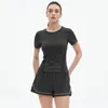 Ensembles actifs Summer Sportswear sans cheminée Nude Mesh Désaratoires rapides Deux pièces Running and Fitness Set pour les femmes