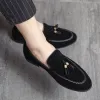 Moda Men Shoes Suede Sapatos de verão casuais de couro Mocassins de homens elegantes escorregam nos apartamentos masculinos e sapatos de acionamento masculino