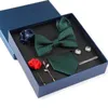 Bow Ties Men Zestaw Gift Luksusowy krawat Bowtie Pocket Square Mankiety Mankiety klipowe broszki 8pc Suit na przyjęcie weselne.