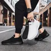 Casual Shoes Breattable Light Tennis For Men Fashion Slip-On Outdoor Mane Footwear Högkvalitativa svarta vita sneakers Storlek 46