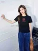 Женская футболка дизайнер Tee 2024mu весна/лето в стиле вышитая наклейка с вышивкой на стике