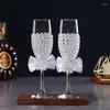 Copos de vinho duas festas requintadas material de casamento com suprimentos de casamento com champanhe lindas vestido