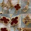 Fine packaging gorgeous bracelet online sales Gold High Red Diamond Flower Bracelet Clover Double Agate White with original vnain cilereft & arrplse