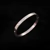 Högkvalitativ lyx Bangle Carter 18K Rose Gold Minimalist Style Armband Kvinnliga Simple Hand Jewelry bleknar inte koreansk version Online Röd personlig tjejfri