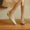 Scarpe casual Phoentin Designer femminile Slip su base 2024 Spring Eleganti tacchi a bassa fiore a basso costo Lady Party Gold Beige Pumpe FT3415