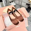 Дизайнер Miui Ballet Flats Женская одежда для женской обувь шелковые танце