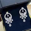 Boucles d'oreilles en peluche solide personnalisée 10k blancs femmes femmes étalons à l'eau Drop Wassanite diamants diamants anniversaire de fiançailles de mariage