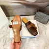 Luxury Fashion Slipper Designer New Style Womens Casual Shoers Sliders Sandale Lady Slide Mules Summer Doads Gift Flat Sandal Classic Brown Beach Leather AAA +