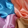 Bufanda de seda de marca de lujo Mujeres Satinado Solidado Color Hijab Bufandas musulmanas Pareo Bandana Women Shawlp Wrap Dadband Foulard 9090cm 240410