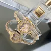 Wristwatches Women's Watch Brand Love Light Luxury Diamond Bracelet Free Adjustment Quartz Clock Reloj V131