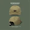 Ball Caps duży rozmiar American Retro Flat Brim Cap Trendy Street Street Yuppie krótka krawędź wiosna i lato swobodny miękki baseball