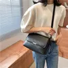 Bolsos de hombro bolsos para mujer de gran capacidad para mujeres 2024 moda mensajero suave de mensajería pequeña bolsas de cercanías rojos