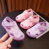 Sandals Kids Shoes Summer New Breathable Hollow Out Girls Shoes Beach Sandals Indoor Baby Toddler Soft Sole Non-slip Casual Shoes 240423