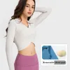 LL-652 Ribbed Croped Long Sleeve Top Women V-ringknapp Front Super-mjuk finstickad tröja Rib inbyggd BRA LU POLO T-skjortor