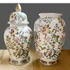 Bouteilles de rangement Fleurs et oiseaux Jar en céramique peints avec pots de gingembre au couvercle Vases de fleurs bijoux en porcelaine Conteneur cosmétique