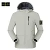 Ny vår- och höstens mänjackor Stone Coat Island Mäns solida utomhus huva Sprint Coat Men's Trendy Mountaineering Suit