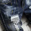 Mode Graffiti Ripped Mens Jean Shorts Patch Raggedy FiveCent Beggar Denim Pants High Quality Brand Jeans Men Clothing 240417