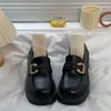 Skor för kvinnor 2024 Svart med medelstora klackar damer Summer Skodon Normal Leather Casual Round Toe Platform Loafers Stylish Y2K