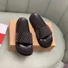 Summer Slippers Fashion Massion Browt Cool Design Men Shoes جودة عالية العصرية الترفيهية في الهواء الطلق الأزواج الحجم الكبير أحذية 240409