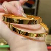 Pulseira de luxo de alta qualidade Carter Aproveite Nansha Gold Cartão Home Bracelet Padrão de parafuso Funcionista de fivela de fivela Ring Tiktok Live Broadcast