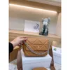 Lingge Chain Classic Fashion Small Square Ny pendlare mångsidig axel crossbody utsökta kvinnors väska