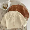 Maglioni maglioni per bambini vestiti a maglia a maglia a maglia primaverile autunno neonato di cotone a maniche lunghe cardigans cappotto a palla fatta per bambini top
