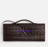 Womens Long Clutch Andiamo mit Griff Botegaveneta Intrecciato Leder Top Griff Kupplung mit metallischem Knoten Verschluss Breite 31 cm Handtaschen mit Cross -Body -Riemen DTP4