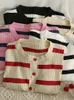 Tricots des femmes Stripes Stripes Cardigans Bouton Pull en tricot en V V-Neck Sexy Sexy Cashmere Pullers et élégant mignon