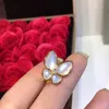 Designer Original Van Bai Bei Butterfly örhängen pläterade med 18K Gold v Jia Jin Rose Mu Light Luxury for Women Smycken