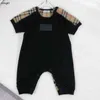 Merk pasgeboren jumpsuits voor en achter splicing ontwerp peuter kleding maat 59-100 cm baby crawling pak baby bodysuit 24april