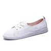Casual Shoes äkta lädersneakers för kvinnor plus storlek 42 vårens sommar skate damer vulkaniserade lilla vita