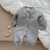 Endelar Autumn Winter nyfödda babykläder brev tryck pojke romper varm spädbarn flicka mjuk fleece jumpsuit pajamas 2023 bodysuit för 024m