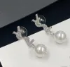 New Fashion Pearl Charm Drop Bangle Oreille d'oreille Aretes Designer de luxe Silver Letter Ear Stud Femme's Party Mariage Boucles d'oreilles Boucles d'oreilles