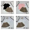 Roupas Conjuntos de roupas Kids Designer Kid Duas peças Conjunto de bebê Roupos 2 PCs Toddler camiseta meninas Meninas Tilhas de traje curto Ternos de luva de luxo OTRE OTR3C