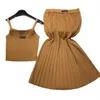 2024 Designer di alta qualità Summer Knit Fashion Temperament Slim-Fit Lettera Midriff Logo Halter Geste Abito Pieglia Abito Donne