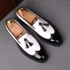 Chaussures habillées designer de luxe Gentleman pointu les pivotants de mariage en cuir brogue oxford hommes mocteurs décontractés zapatos hombre