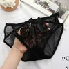 Fashion de culotte de femmes sexy en dentelle noire creuse