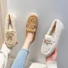 Casual Shoes Metal Buckle Decoraton Fur Flat Woman 2024 Designer Lambfur Loafers Pearl Pandent Square Toe Plush Mules Women Flats