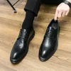 أحذية غير رسمية أزياء جلدية للرجال مدبب أوكسفورد الناعم في الربيع والرجل الخريفي رجل الأعمال الرسمية
