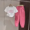 Ensemble de vêtements pour jeunes et filles Ensemble de vêtements 2023 Été Nouvelle fille Baby Baby Short à manches et pantalons deux pièces Q240425