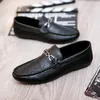 Sapatos casuais verão preto leve não escorregando zapatos de hombre vestidos formais mocassins para homens