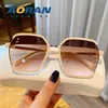 24 Internet Celebrity New High-end mode solglasögon med en känsla av lyxigt Instagram stort ansikte bantning UV resistent för kvinnor