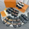 Größe 35-45 BOM DIA SLIDE Luxus Mann Designer Sandalen Frauen Pantoffeln Sommerflats Plattform-Pantoffeln