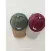 Boll Caps Soft Top Vintage broderad färgmatchning Peaked Cap Womens Korean-stilälskare Wild Street Tide Brand Baseball H240425