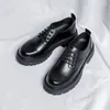 Lässige Schuhe Männer Business Hochzeit formelles Kleid Schwarzes brauner Schnüre-up echtes Leder Derby Schuhschuh Gentleman Plattform Schuhe Zapato Zapato