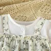 Rompers New Spring Baby Bodysuit Spädbarn Söt blommig tunnstil Jumpsuit Toddler Girls Clothes H240425