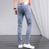 Jeans maschile 2024 maschili da uomo alla moda jeans primaverile autunno coreano slim-fit pantaloni casual pantaloni elaschi con gambe sottili pantaloni designer 240423