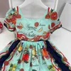Девушка платья дизайнерская одежда в западном стиле при печати фруктовый платье весна лето новые дети повседневные короткие платья с короткими рукавами D240425