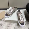 Donne casual sneakers Lady Lace Lace Up Toe Cow Suede Brant Brand Designer Female Sports Scarpe sportive Zapatillas Mujer